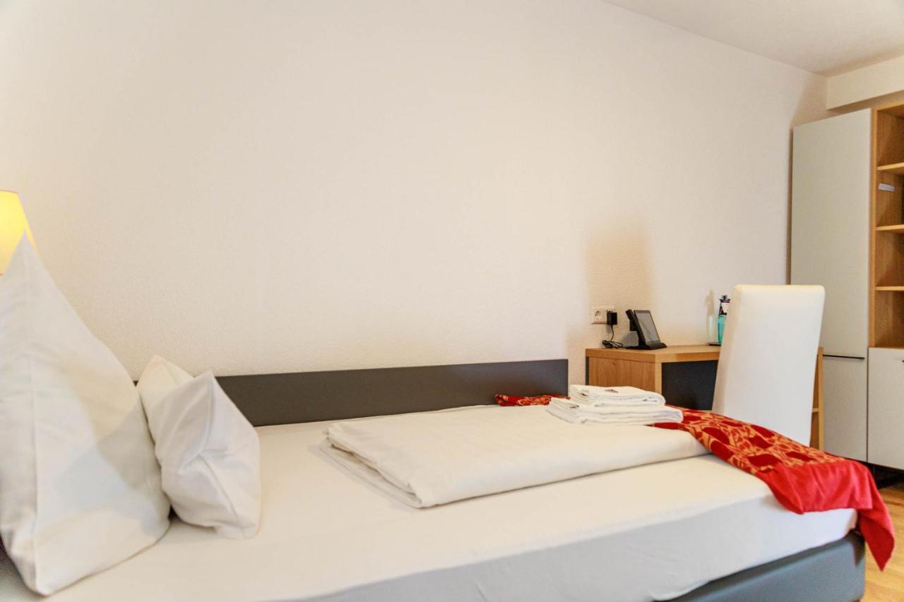 Bodensee-Hotel Kreuz Uhldingen-Mühlhofen Buitenkant foto