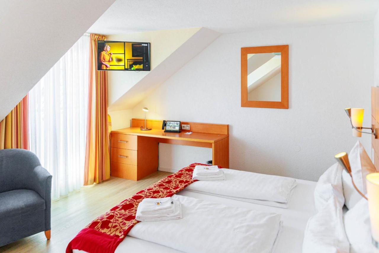 Bodensee-Hotel Kreuz Uhldingen-Mühlhofen Buitenkant foto