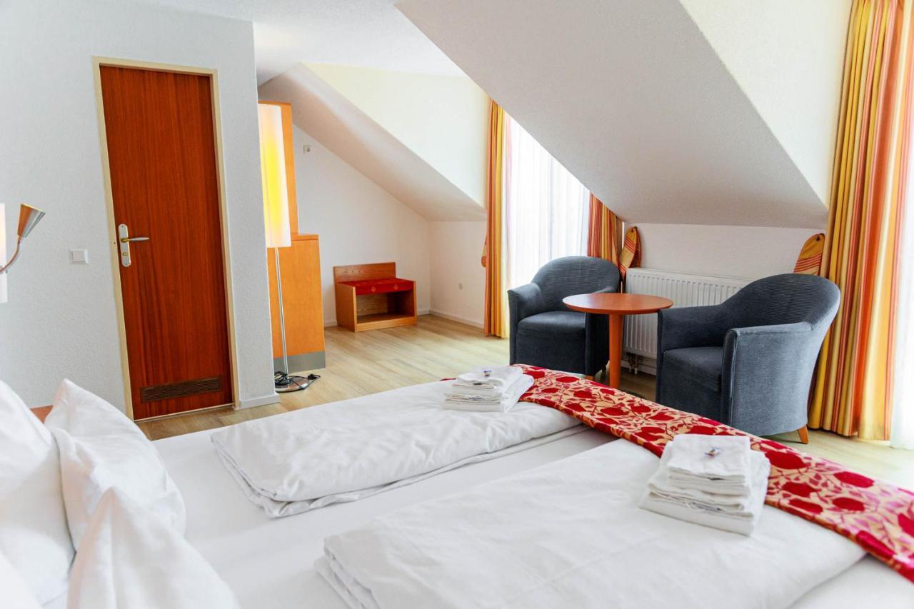 Bodensee-Hotel Kreuz Uhldingen-Mühlhofen Buitenkant foto