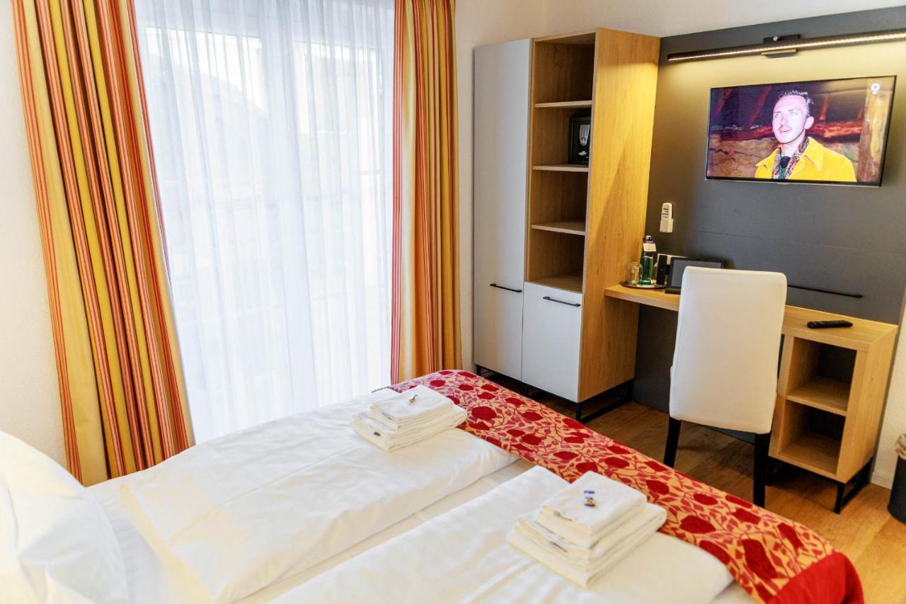 Bodensee-Hotel Kreuz Uhldingen-Mühlhofen Buitenkant foto