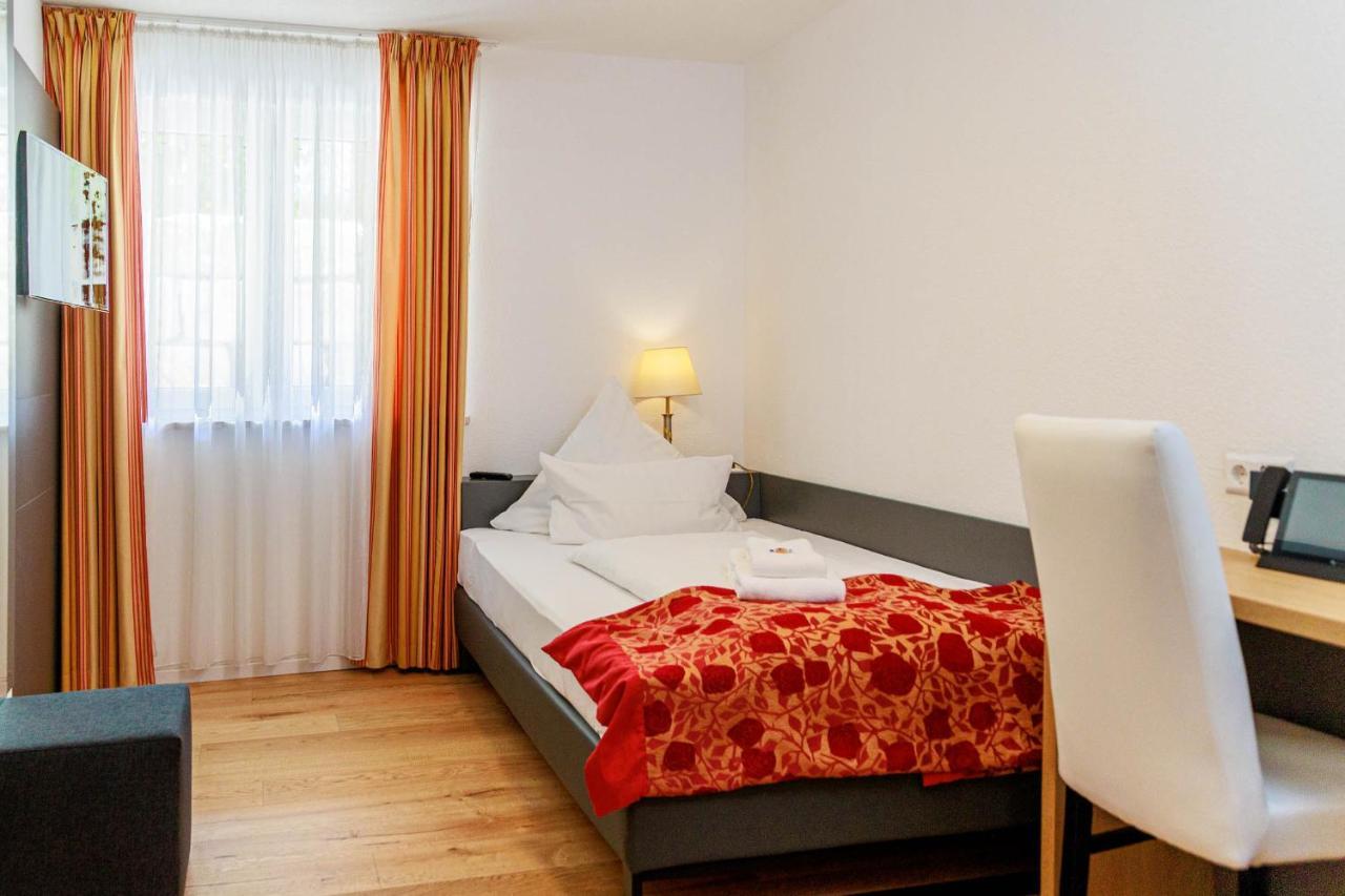 Bodensee-Hotel Kreuz Uhldingen-Mühlhofen Buitenkant foto