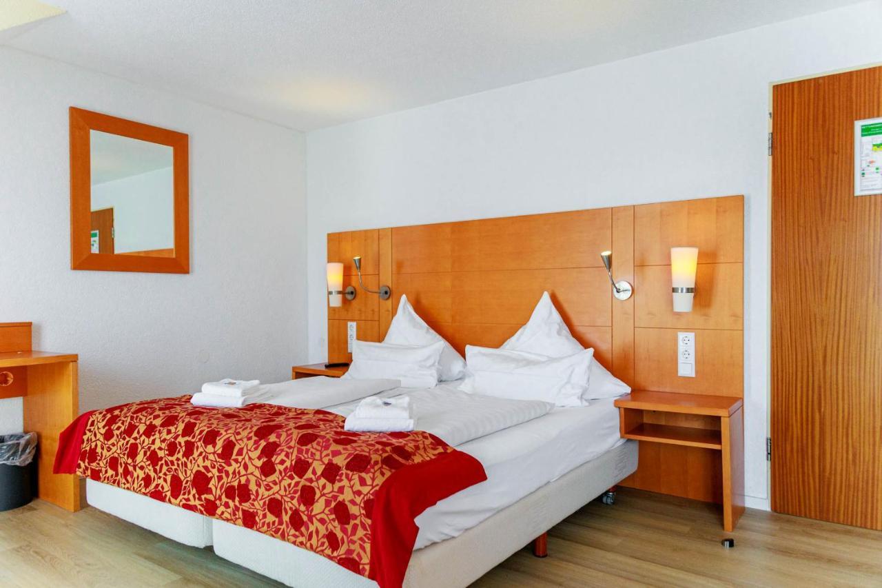 Bodensee-Hotel Kreuz Uhldingen-Mühlhofen Buitenkant foto