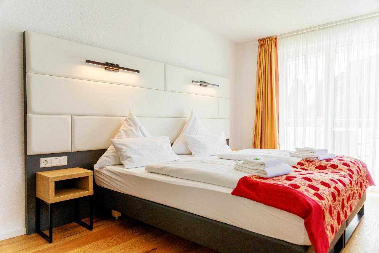 Bodensee-Hotel Kreuz Uhldingen-Mühlhofen Buitenkant foto