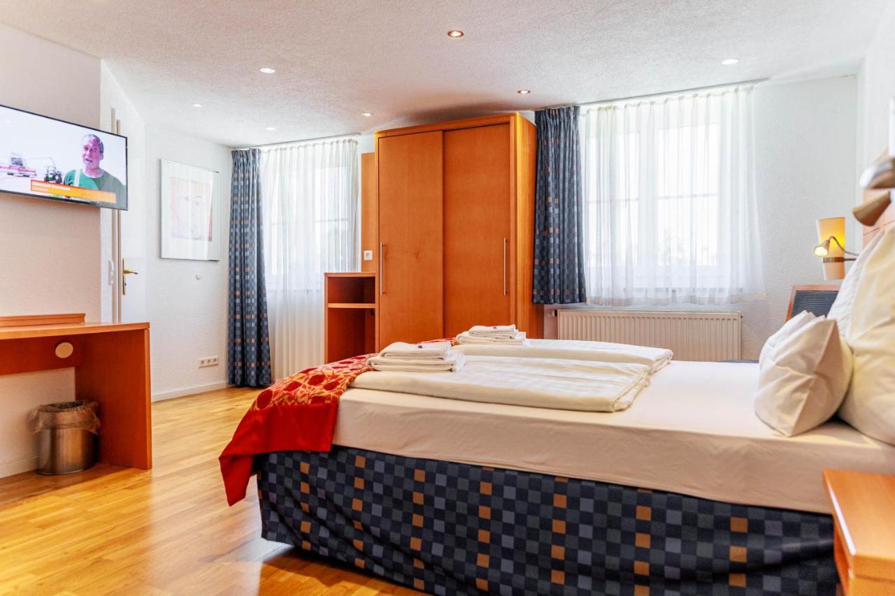Bodensee-Hotel Kreuz Uhldingen-Mühlhofen Buitenkant foto
