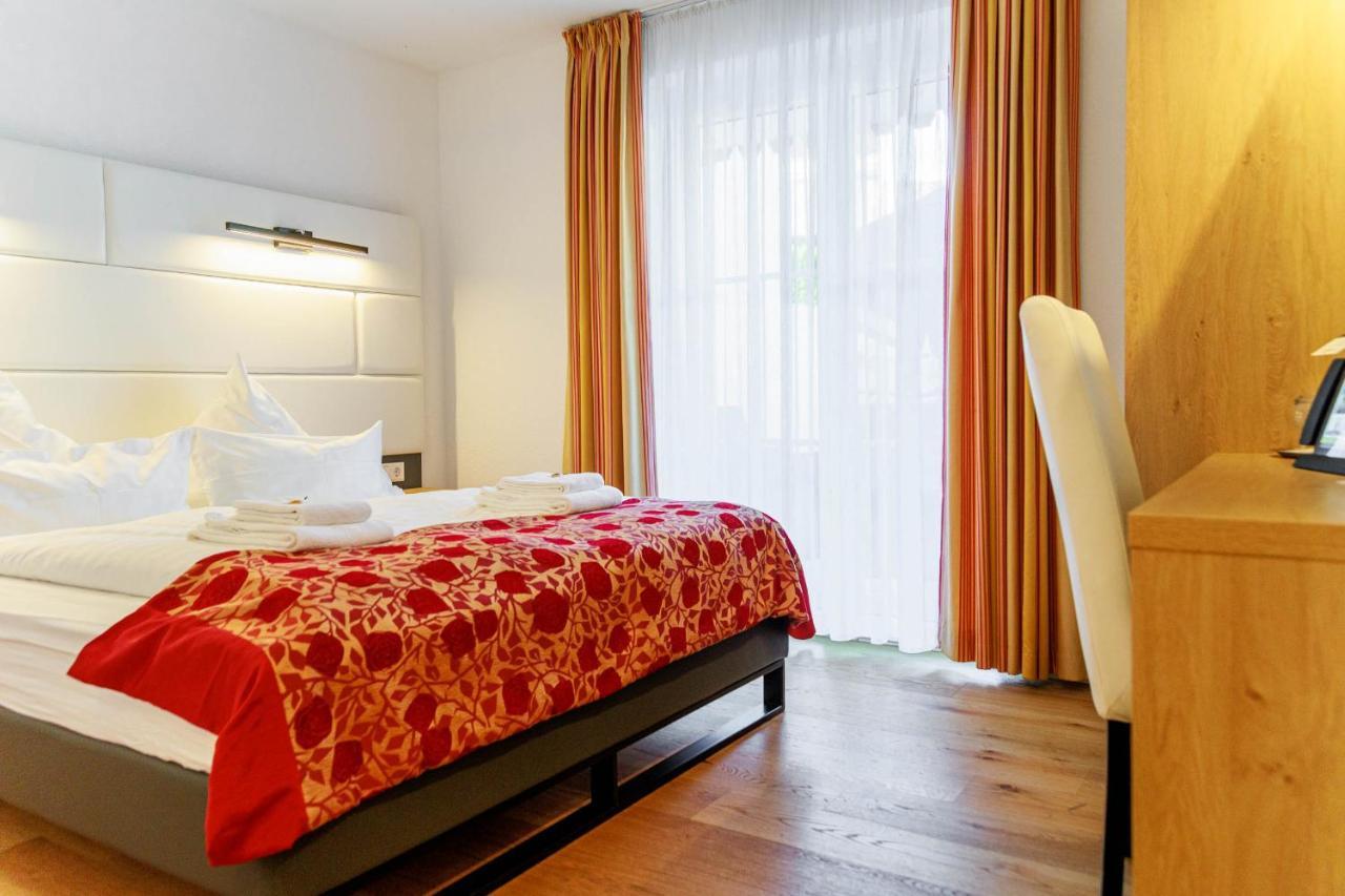 Bodensee-Hotel Kreuz Uhldingen-Mühlhofen Buitenkant foto
