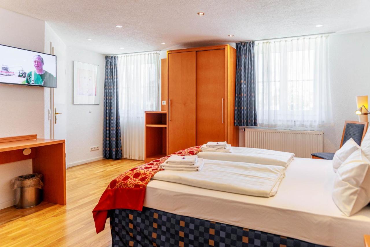 Bodensee-Hotel Kreuz Uhldingen-Mühlhofen Buitenkant foto