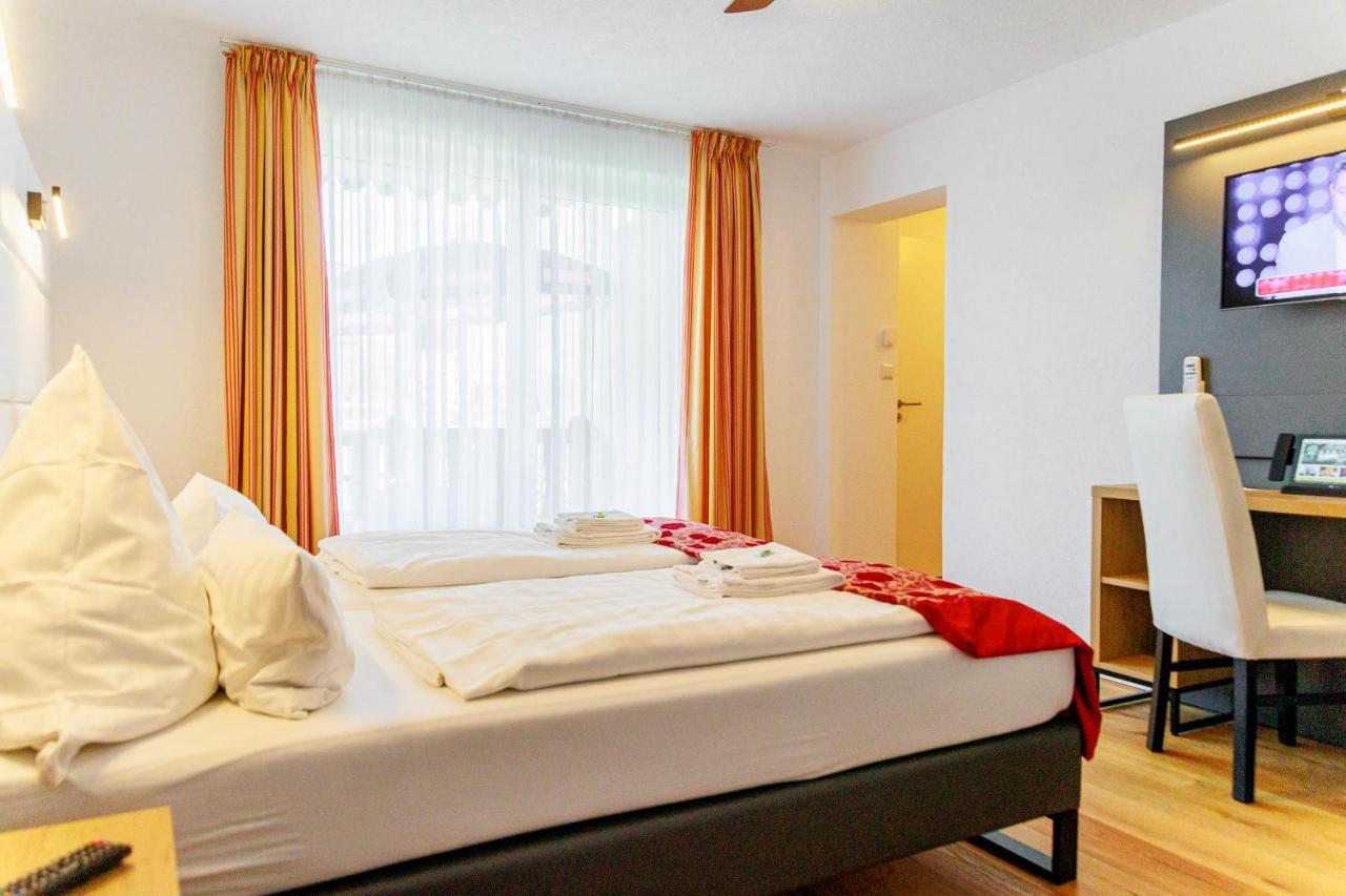 Bodensee-Hotel Kreuz Uhldingen-Mühlhofen Buitenkant foto