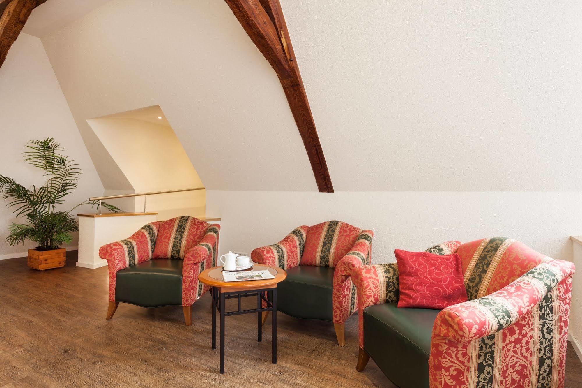 Bodensee-Hotel Kreuz Uhldingen-Mühlhofen Buitenkant foto